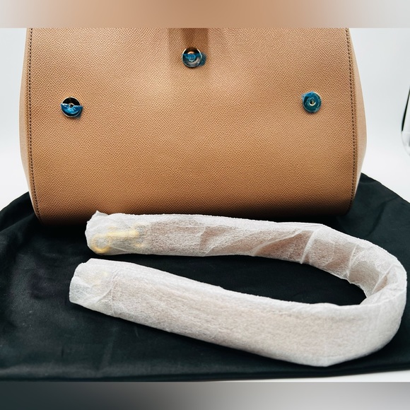 Authentic DOLCE & GABBANA large Sicily leather top handle, handbag. Brand New. - Picture 8 of 15